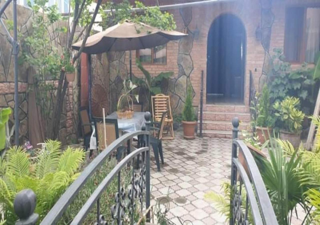 Tamar Guest House Gori Buitenkant foto